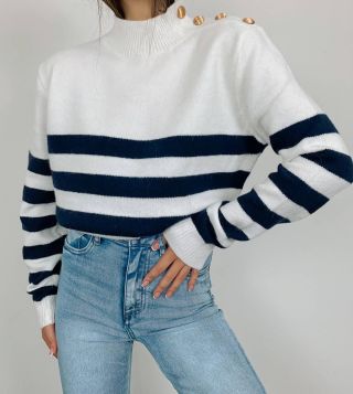 #sweaterweather 🍁🍂 Vyber si aj ty z našej luxusnej ponuky svetríkov a kradigánov👉👉👉 Najjemnejší materiál je našou zárukou🥰...